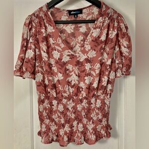 🌸 Alice Blue Floral Smocked Blouse – Size XL